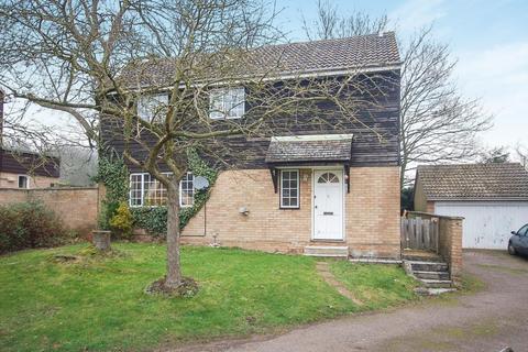 4 bedroom detached house to rent, Eliot Close, Thetford