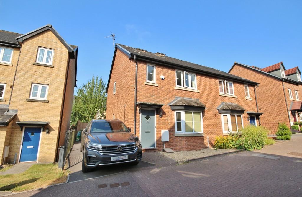 Whitworth Square, Whitchurch, Cardiff 4 bed semidetached house £300,000
