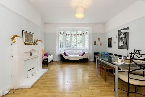 3 bedroom apartment to rent, NW3