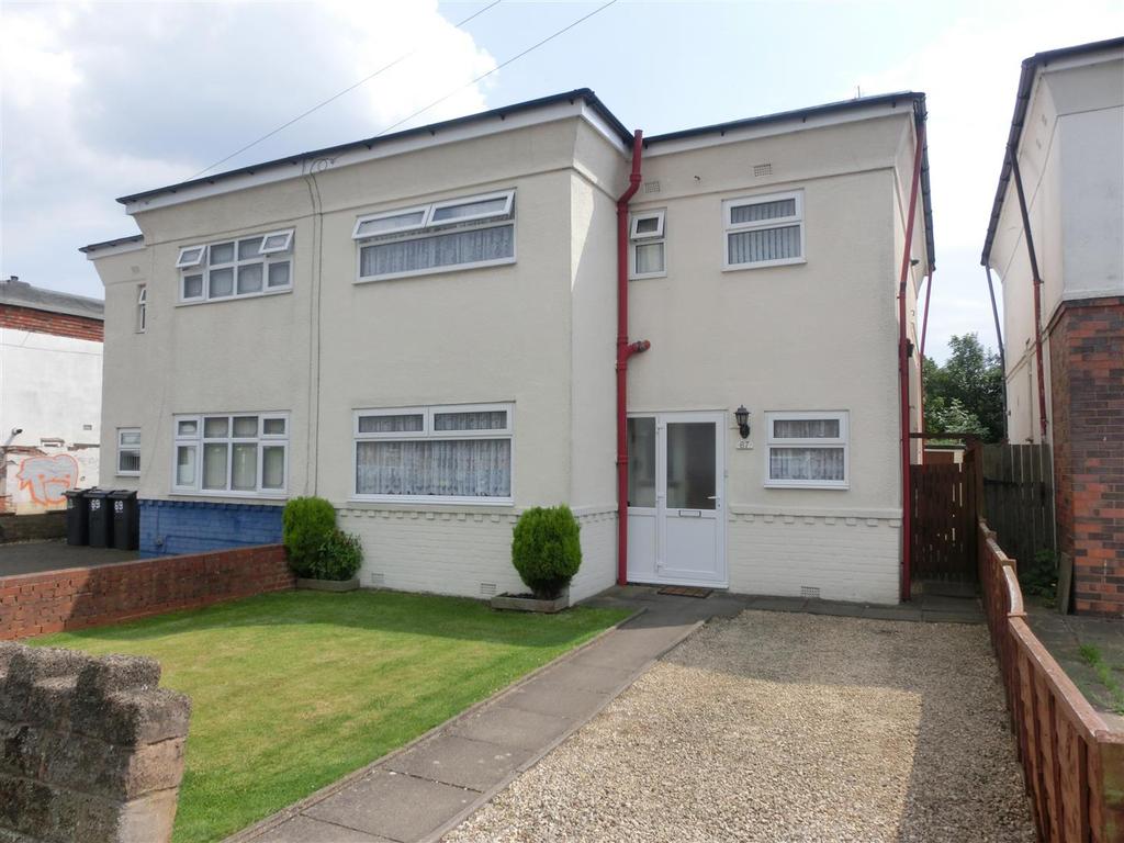 Common Lane, Sheldon, Birmingham 3 bed semidetached house £175,000