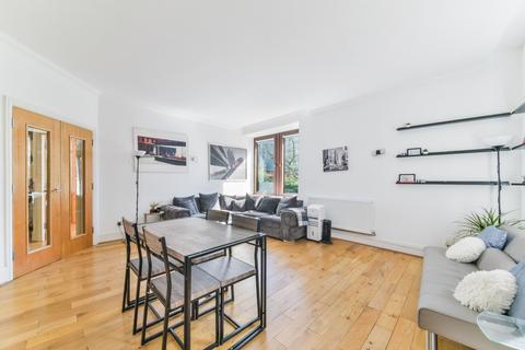2 bedroom apartment to rent, Whitehouse Apartments, Belvedere Road, London, SE1