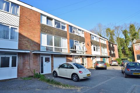 6 bedroom terraced house to rent, Winchester