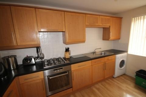 3 bedroom townhouse to rent, Countess Avenue, Bridgwater, TA6