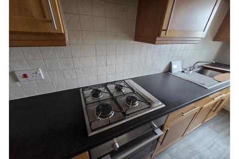 3 bedroom townhouse to rent, Countess Avenue, Bridgwater, TA6