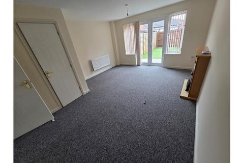 3 bedroom townhouse to rent, Countess Avenue, Bridgwater, TA6