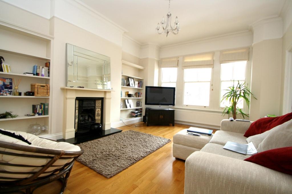 Jacksons Lane, Highgate, N6 2 bed flat £1,907 pcm (£440 pw)