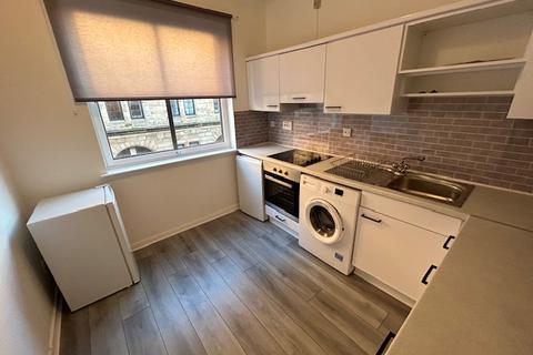 2 bedroom flat to rent, Bell Street, Merchant City, Glasgow, G4