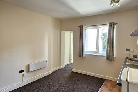 Studio to rent, Flat 3, 5 Chapel Street