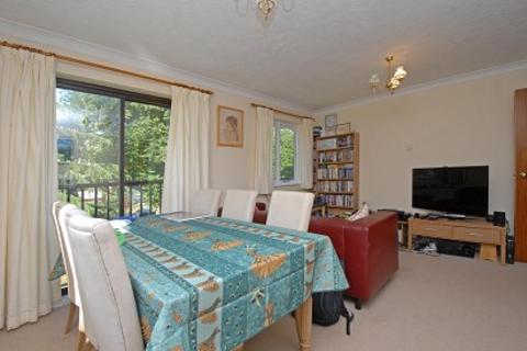 2 bedroom apartment to rent, Surbiton,  Surrey,  KT5