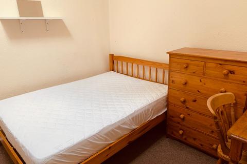 5 bedroom flat to rent, Lauriston Gardens, Edinburgh, EH3