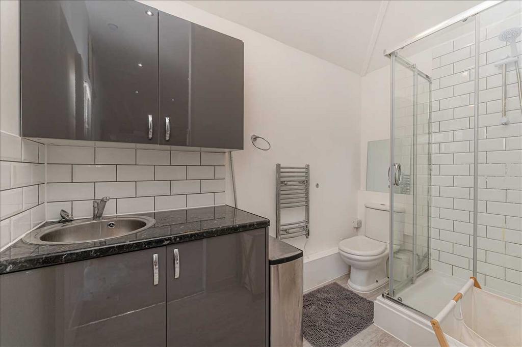 Annexe shower