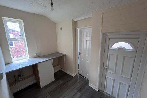 3 bedroom flat to rent, Trevethick Street,,  Gateshead,  NE8
