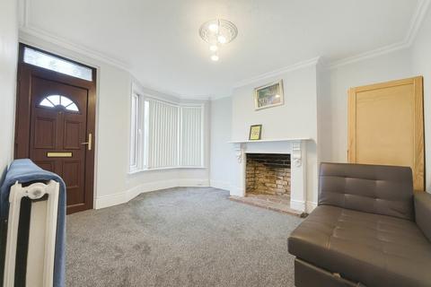 3 bedroom terraced house to rent, 3 Bedroom House To Let - HP12