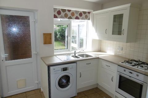 3 bedroom semi-detached house to rent, Abbey Road, Beeston, NG9 2HP
