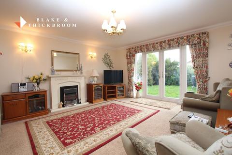3 bedroom detached bungalow for sale, Oak Close, Great Clacton