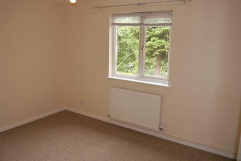 2 bedroom end of terrace house to rent, WALNUT TREE - A 2 DOUBLE bedroom home in prime location