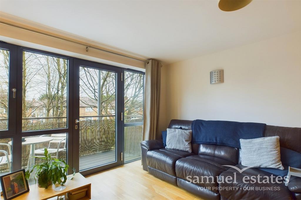 Apartment in Colliers Wood - View 2
