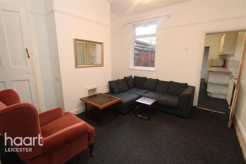 2 bedroom terraced house to rent, Paget Road, Leicester