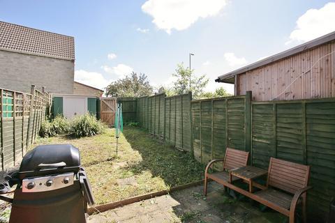 2 bedroom terraced house to rent, Hyacinth Walk, Greater Leys