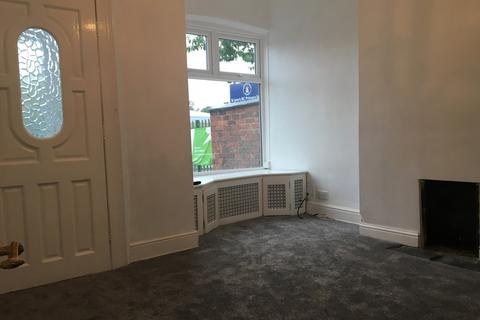 2 bedroom end of terrace house to rent, Chepstow Road, Chorlton