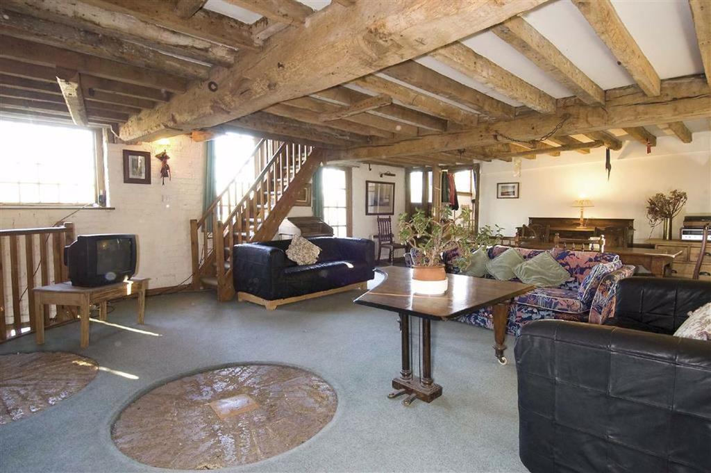 Low Road, Essendon, Hertfordshire 10 bed detached house for sale - £3,000,000