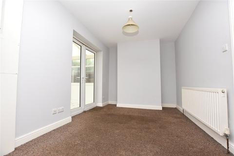3 bedroom semi-detached house for sale - Dewsbury Road, Tingley, Wakefield