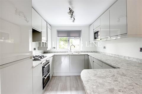 2 bedroom maisonette to rent, Monks Close, Enfield, EN2
