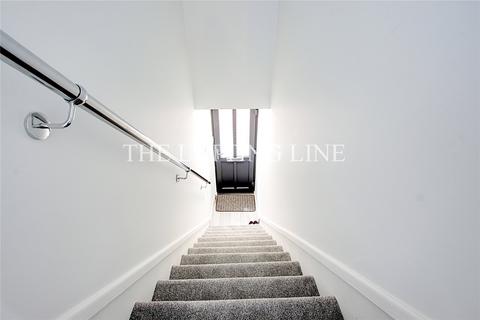 2 bedroom maisonette to rent, Monks Close, Enfield, EN2