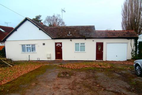 3 bedroom detached bungalow to rent, Wokingham Road,  Earley,  Reading,  RG6