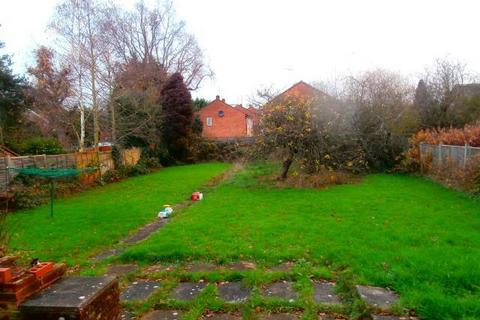 3 bedroom detached bungalow to rent, Wokingham Road,  Earley,  Reading,  RG6