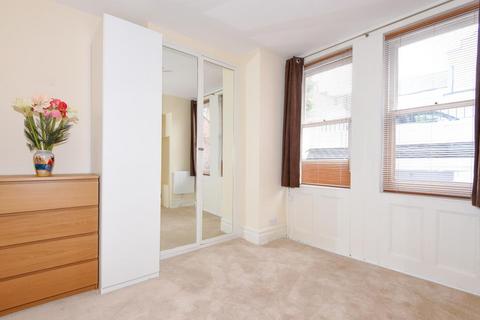 1 bedroom apartment to rent, Willoughby Road,  Hampstead,  NW3