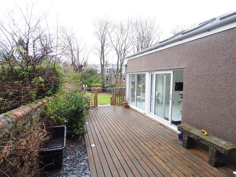 Rear decking area