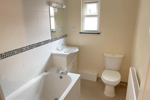 2 bedroom flat to rent - Clifton Road , South Norwood SE25