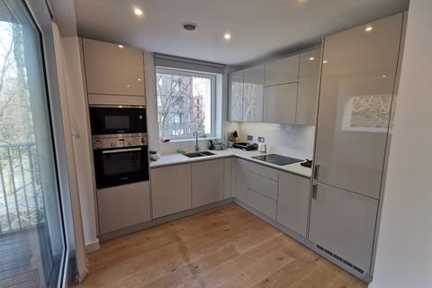 2 bedroom apartment to rent, Walworth Road, London SE17