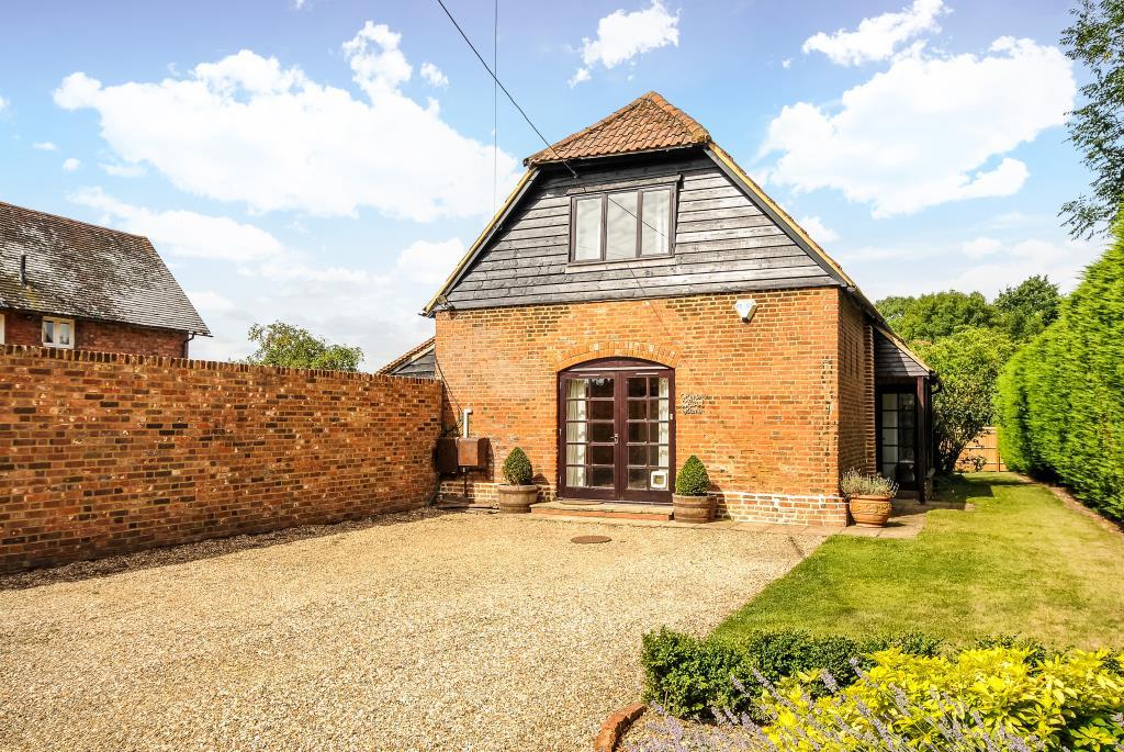 Murrell Hill Lane, Binfield, RG42 2 bed detached house £2,250 pcm (£