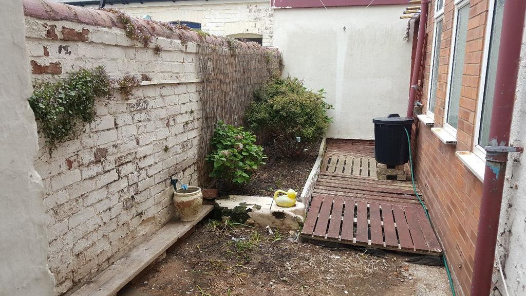 Private garden area for flat 8