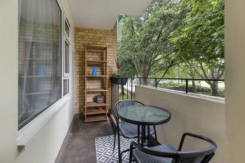 1 bedroom flat to rent, Papworth Gardens,  Holloway, N7