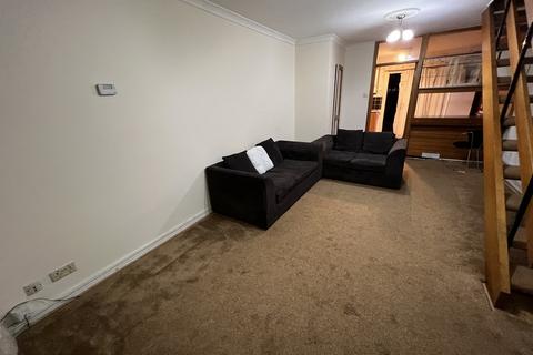 2 bedroom terraced house to rent, Wheatlands, Hounslow