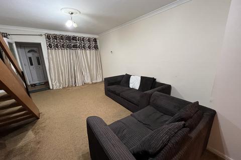 2 bedroom terraced house to rent, Wheatlands, Hounslow