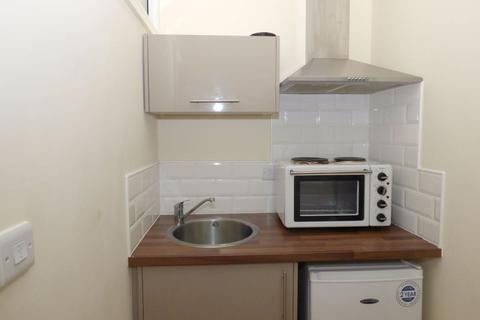 undefined, Flat 3, Avenue Road, DN2