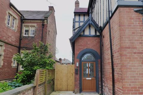 undefined, Flat 3, Avenue Road, DN2