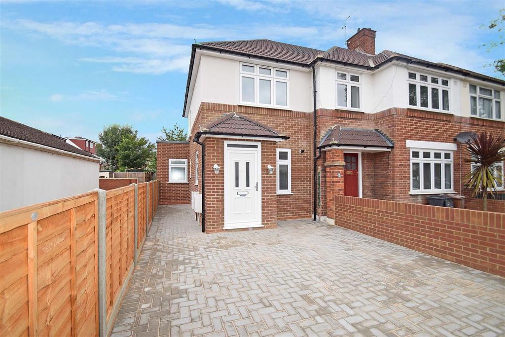Clayton Road, Isleworth 2 bed end of terrace house £399,950