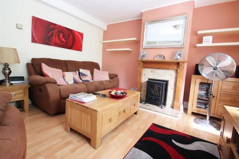 1 bedroom flat to rent, Alexander House, Woking, GU22 7AA