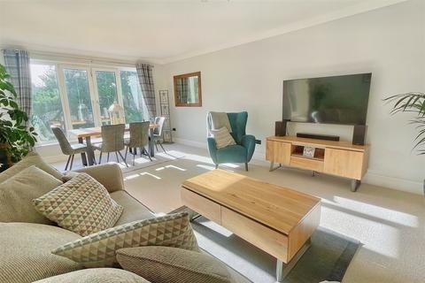 2 bedroom flat for sale, Branksome Park