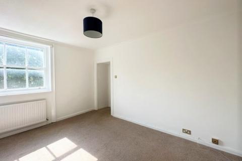 2 bedroom flat to rent, St Stephens House, Canterbury