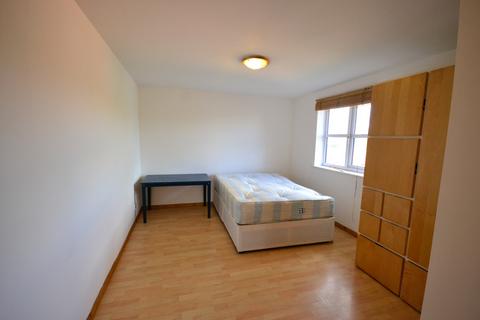 3 bedroom flat to rent, John Williams Close,  New Cross, SE14