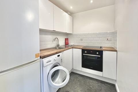 3 bedroom flat to rent, John Williams Close,  New Cross, SE14