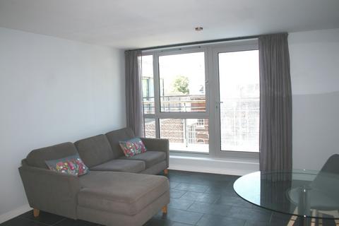 2 bedroom apartment to rent, Queen Street, Portsmouth FURNISHED