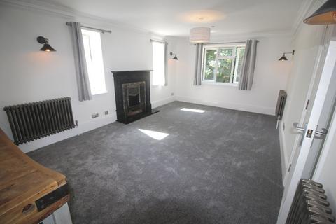 2 bedroom flat to rent, Silverdale Road, Lower Meads, Eastbourne BN20