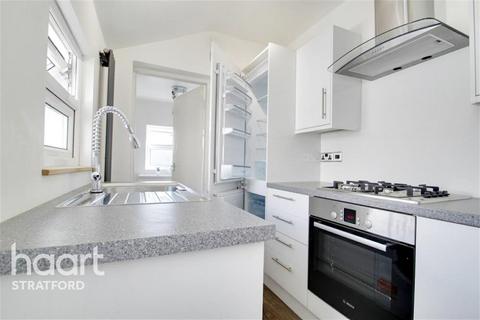 2 bedroom end of terrace house to rent, Suffolk Street - Forest Gate - E7